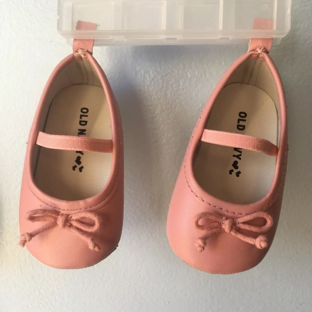 Pink tutu onesie dress 3-6 months w/ shoes - Picture 7 of 8